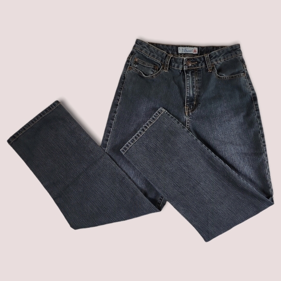 Vintage High Rise Straight Leg Mom Jeans or Dad Jeans Size 2 Short - Picture 2 of 6